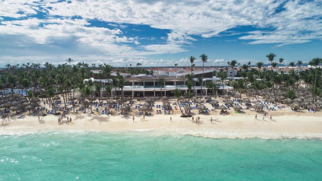 Bahia Principe Grand Punta Cana review: Arena Gorda beach and palapas