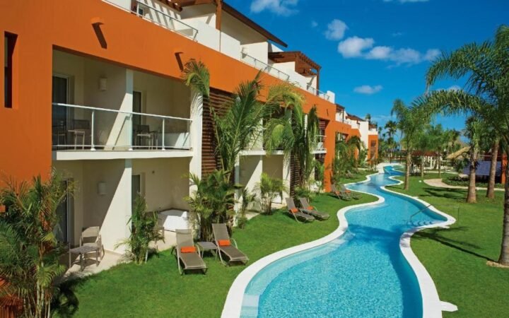 Freestyle party pool and swim-up bar at Breathless Punta Cana Resort & Spa