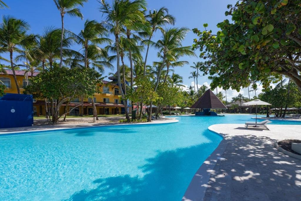Resort amenities and beachfront views at Best 2-Bedroom Family Suites in Punta Cana All-Inclusive Resorts (2026)