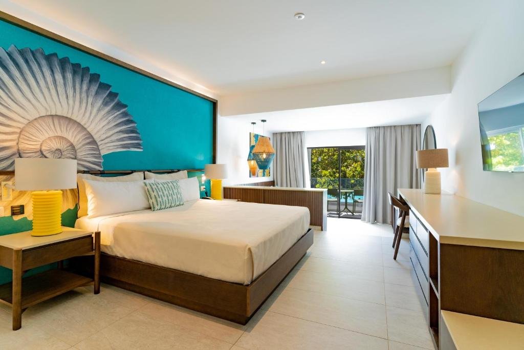 Resort amenities and beachfront views at Hoyo Claro Cenote Punta Cana: Secret Jungle Lagoon Hidden Gem (2026)