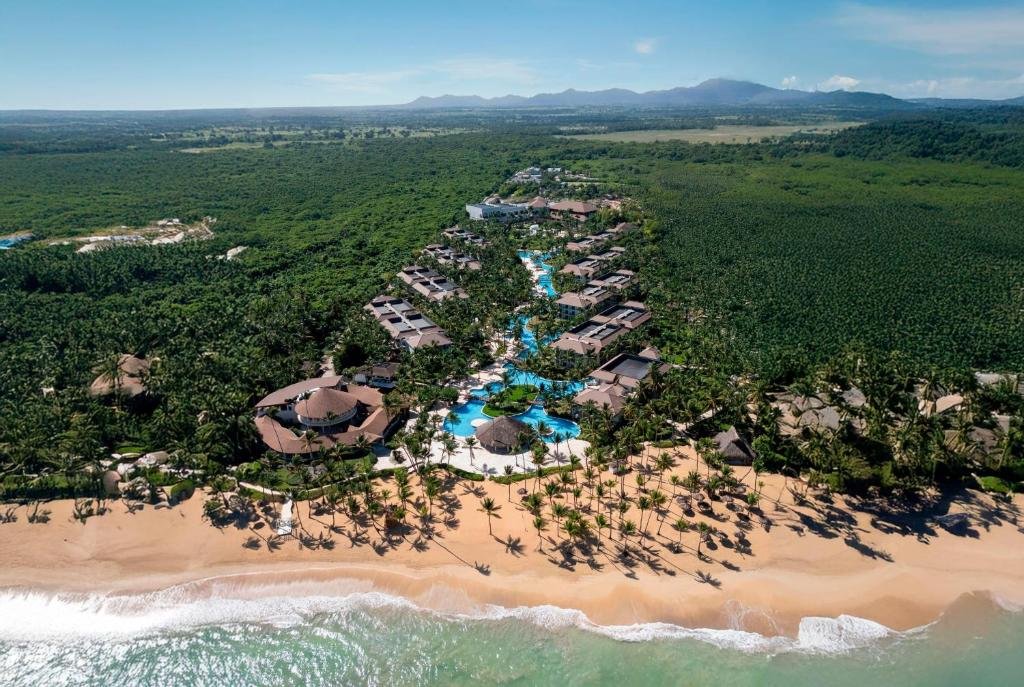Jungle Waterpark lazy river and slides at Dreams Onyx Punta Cana
