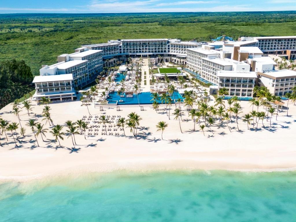 Oceanfront infinity pool and white sand Juanillo Beach at Hyatt Zilara Cap Cana